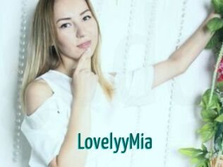 LovelyyMia