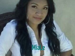 Mia_Le