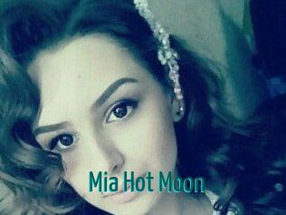 Mia_Hot_Moon