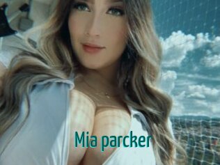 Mia_parcker