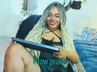 Miaw_prada