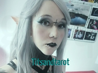 Titsandtarot
