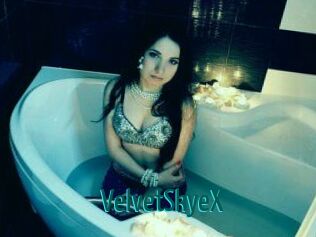 VelvetSkyeX